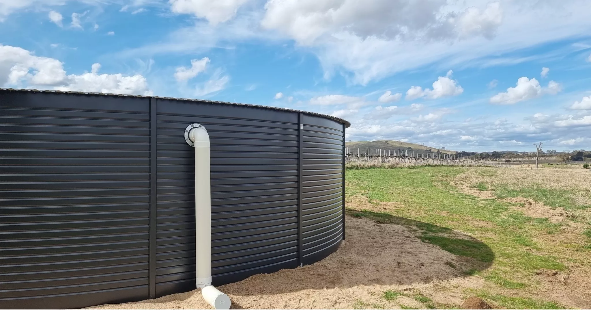 Water storage tank